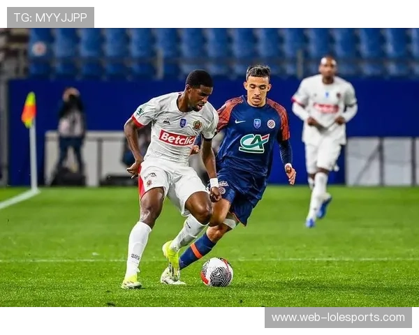 法甲焦点战：柯巴尔克拉索建功助巴黎FC2比0击败洛里昂